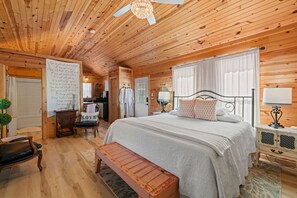 1 quarto, Wi-Fi de cortesia, roupa de cama