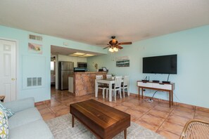 TV - Pet-Friendly Beach Retreat | Steps to the Sand (Corpus Christi)