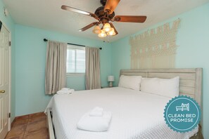 1 habitación, tabla de planchar con plancha, wifi y ropa de cama 