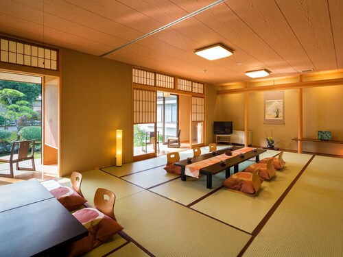 Senami Onsen Yumoto Ryusen