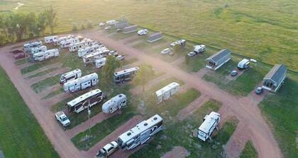 Mini Hunter Cabin - Tiny House near Medora, ND