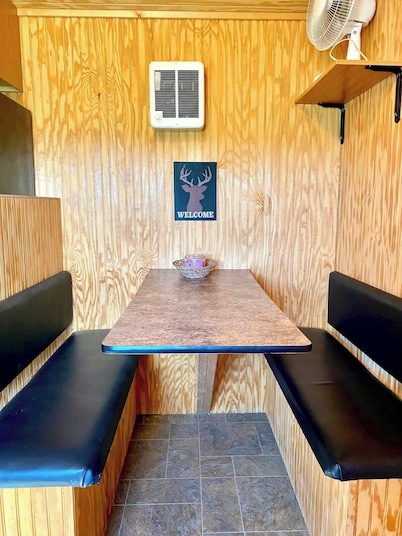 Mini Hunter Cabin
