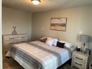 3 bedrooms, iron/ironing board, WiFi - Bayview Condo #2, Ogallala Beach (Ogallala)