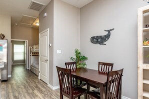 Dining - Family Beach Townhome | 2 Pools & Walk to Beach (Corp Christi)