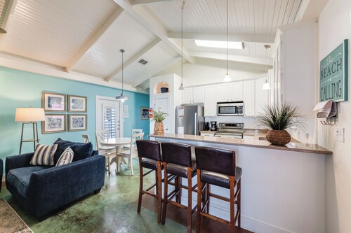 Dog-Friendly Cottage | Sparkling Pool, Patio & Turf Grass