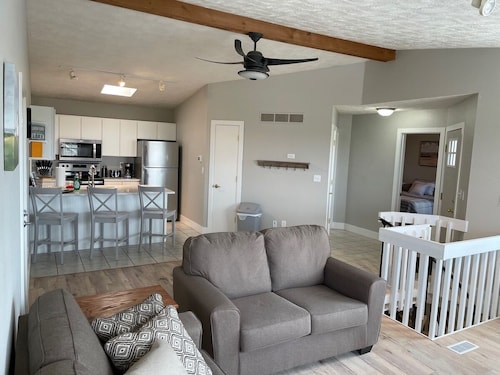 Bayview Condos #3, Ogallala Beach! Great Location!