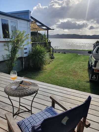 Historic Cottage in the Heart of Rawene