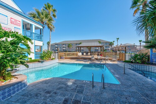 Fisherman’s Dream | Waterfront w/ Pool, Hot Tub & Boat Slip