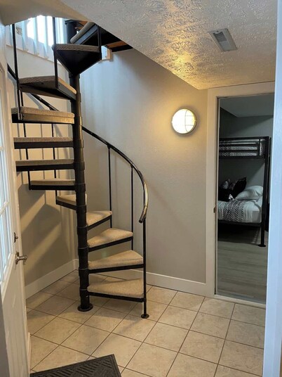 4 Furnished Condos, 12 Bed/8 Bath Great Lake Views