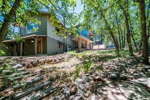 Exterior - The Epic Escheresque House w/AC on Cherry Hill (Flagstaff)