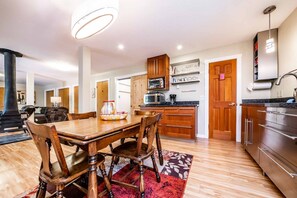 Dining - The Epic Escheresque House w/AC on Cherry Hill (Flagstaff)