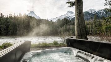 Bañera de hidromasaje exterior