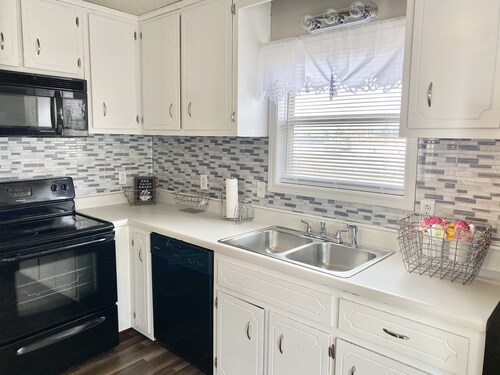 Waterford House~2min>POST/Casino~KINGbed/Sleeps7