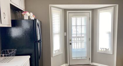 Waterford House~2min>POST/Casino~KINGbed/Sleeps7