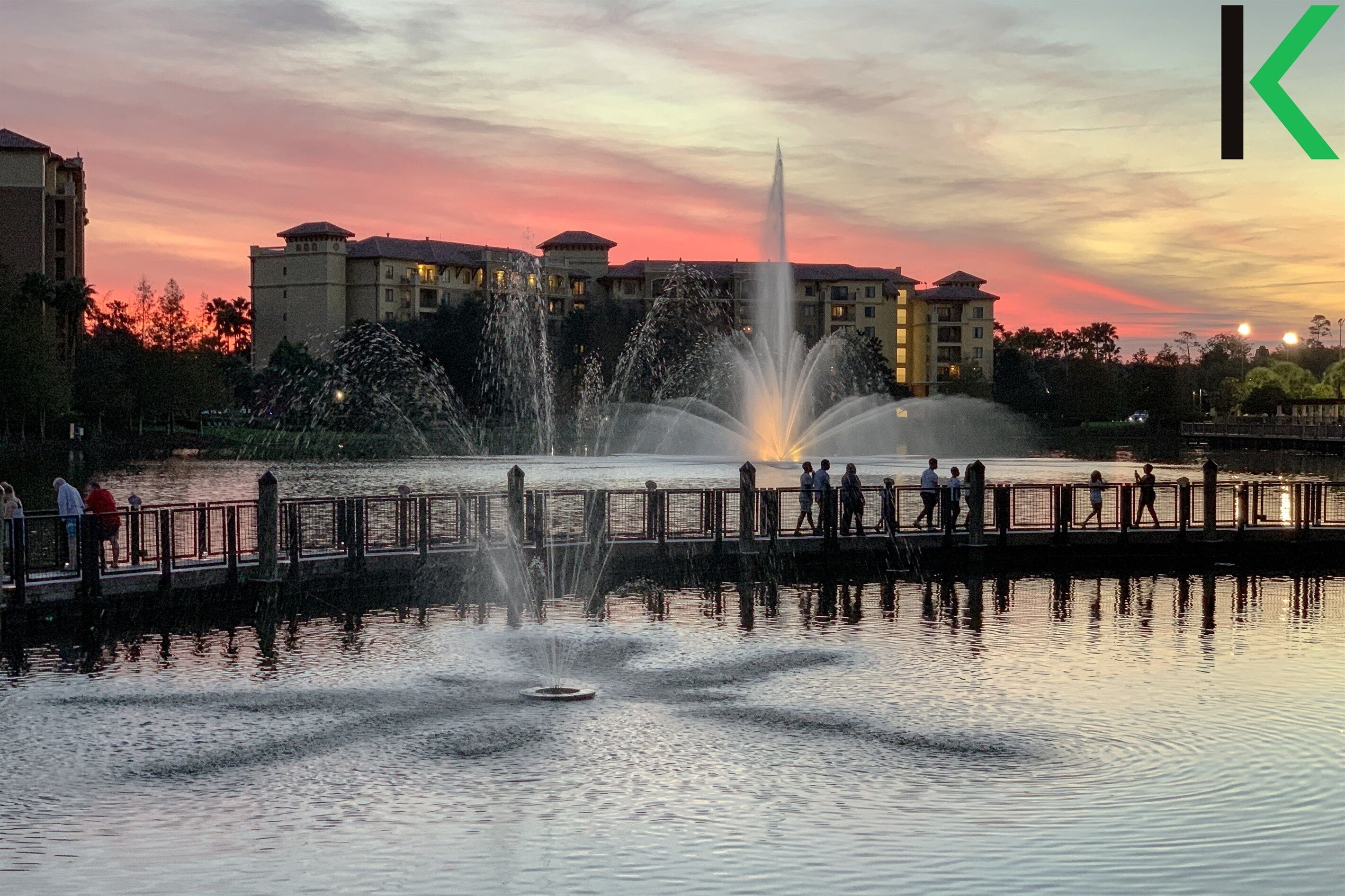 Family Bliss: 2BR Dlx inside Disney Gates, Lazy rivers, Parks