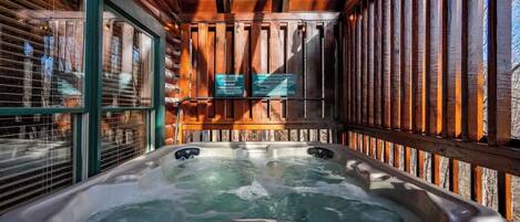 Tina de hidromasaje al aire libre