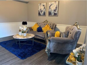 Living area - NEW Luxurious comfy interior, 15 min from Uptown! (Charlotte)