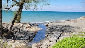 Una playa cerca, toallas de playa