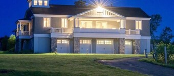 Large Lakefront Vineyard Home with Hot Tub