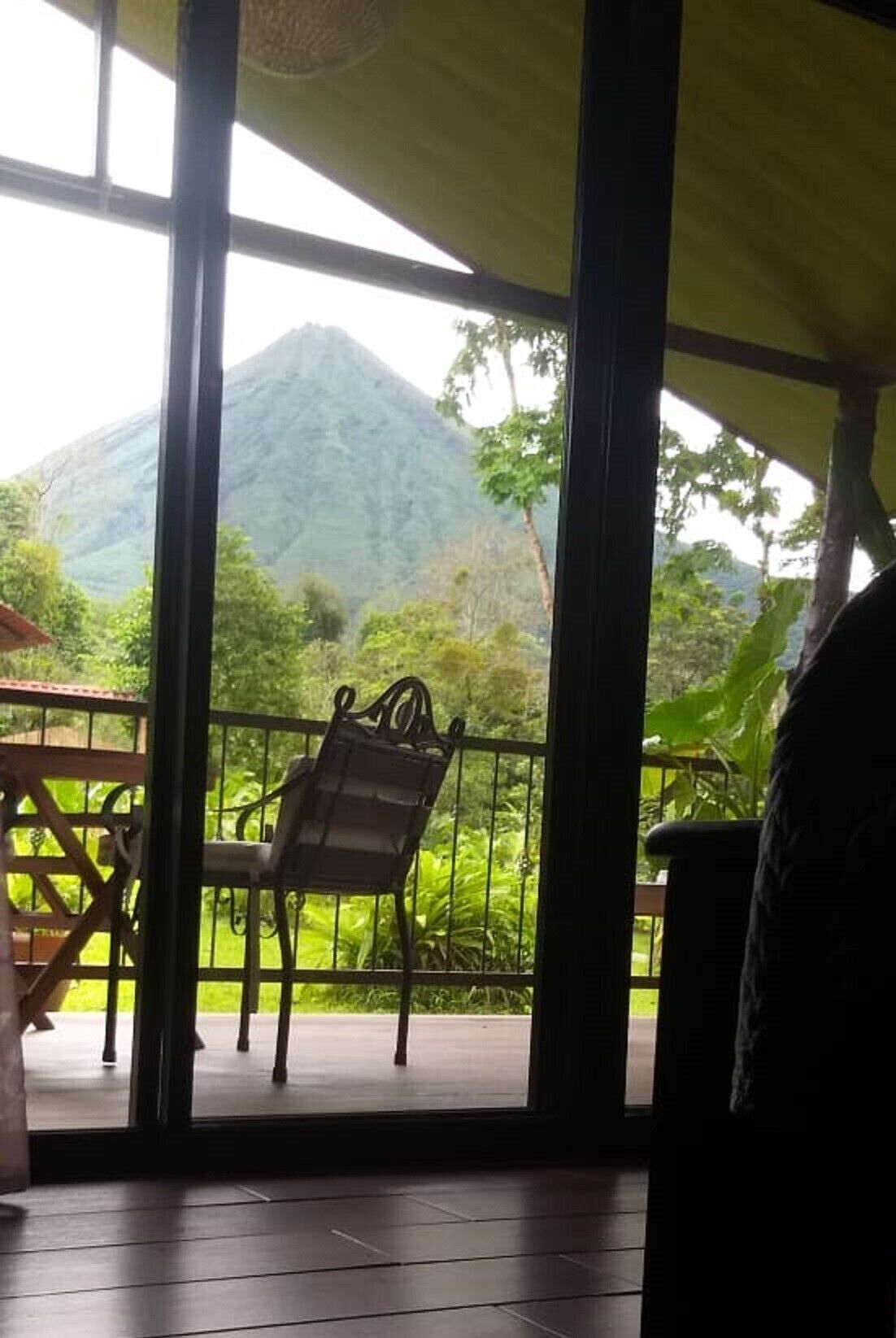 tropical villa with jacuzzi | terrace/patio