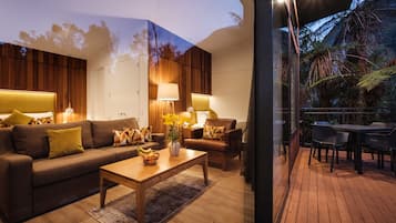 Deluxe studio (Tree Lodge) | Woonruimte | Lcd-televisie en vloerwarming