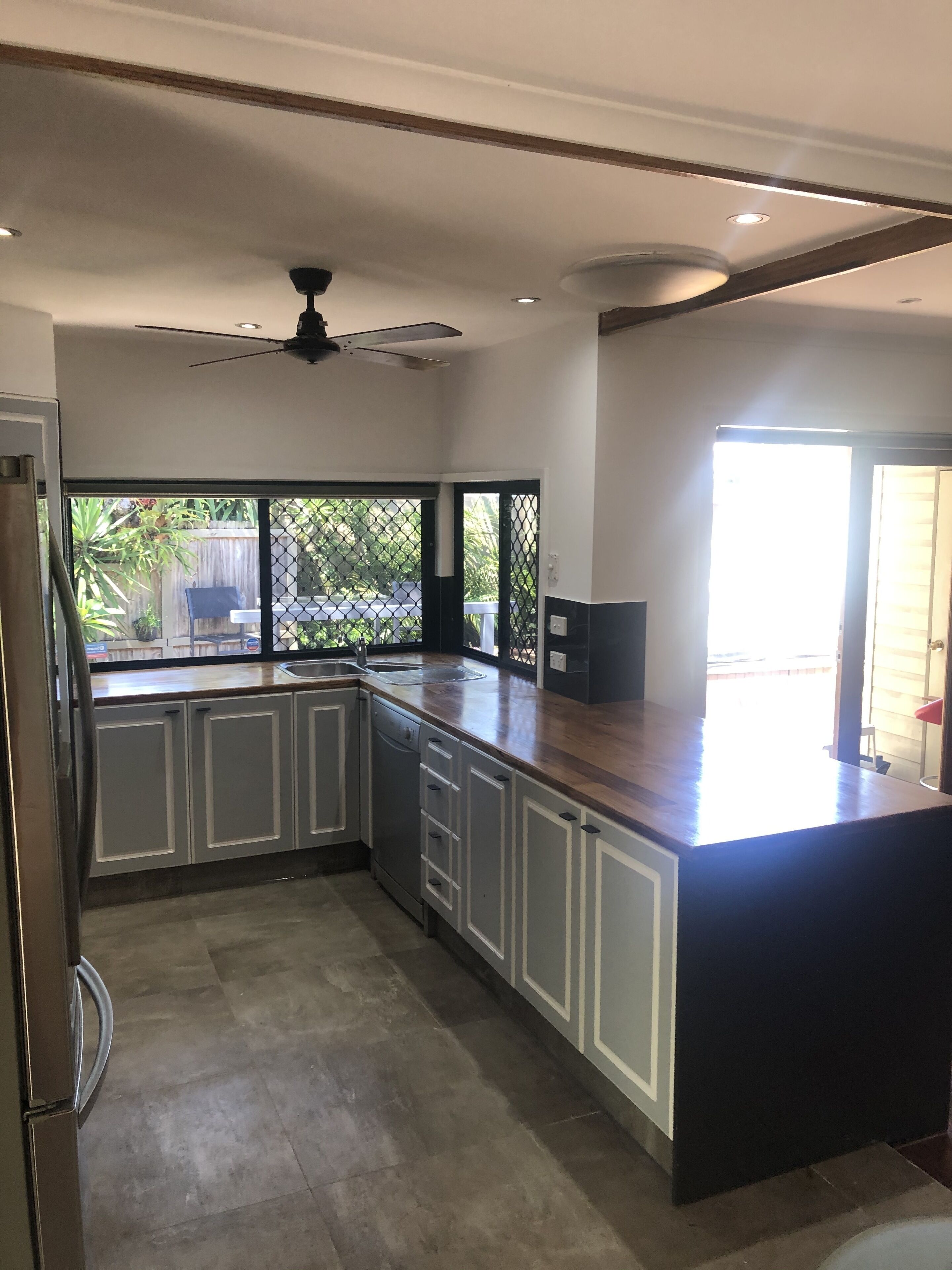 Waterfront 2Brm Villa Pet friendly. — image 11