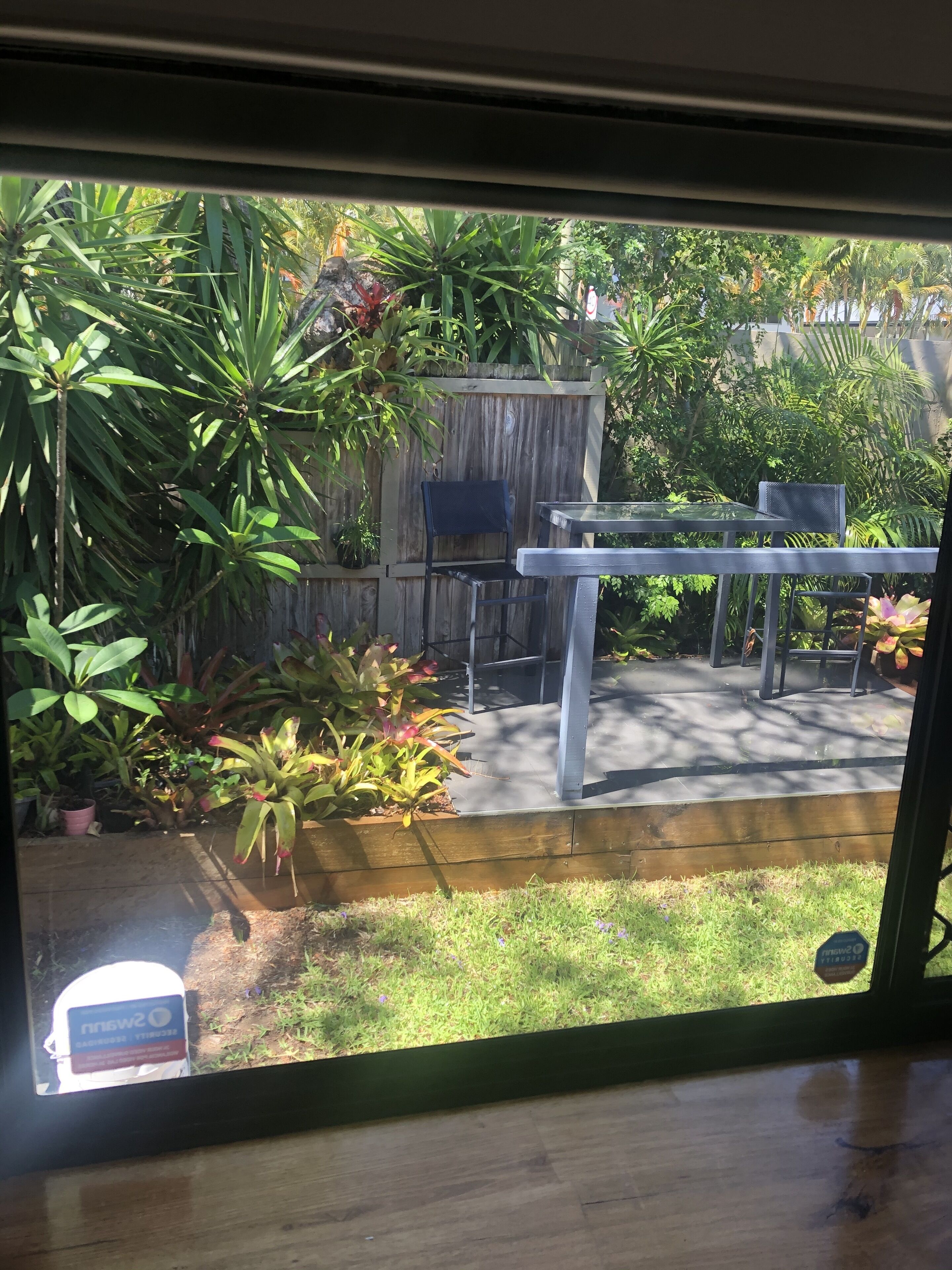 Waterfront 2Brm Villa Pet friendly. — image 3