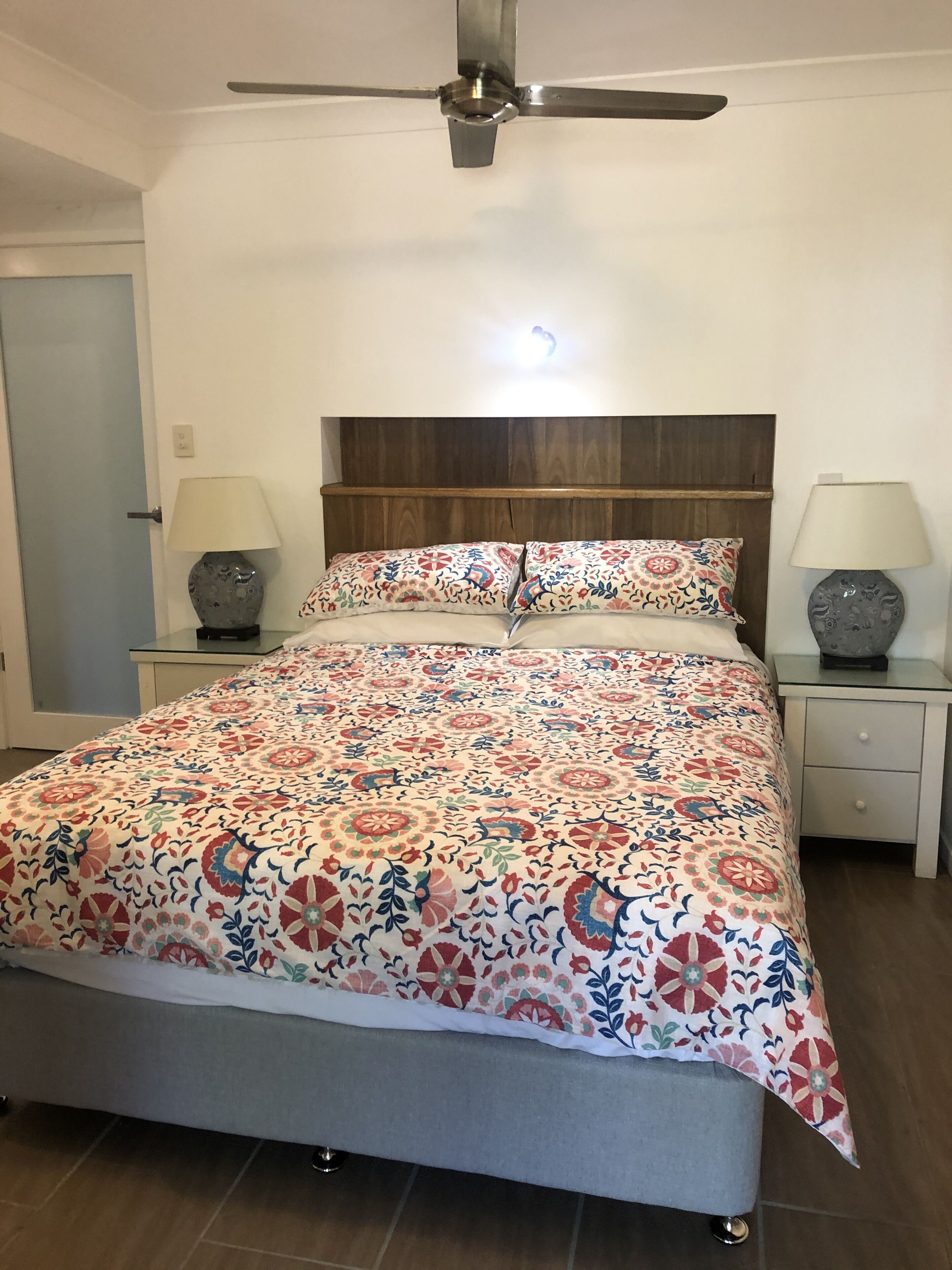 Waterfront 2Brm Villa Pet friendly. — image 9