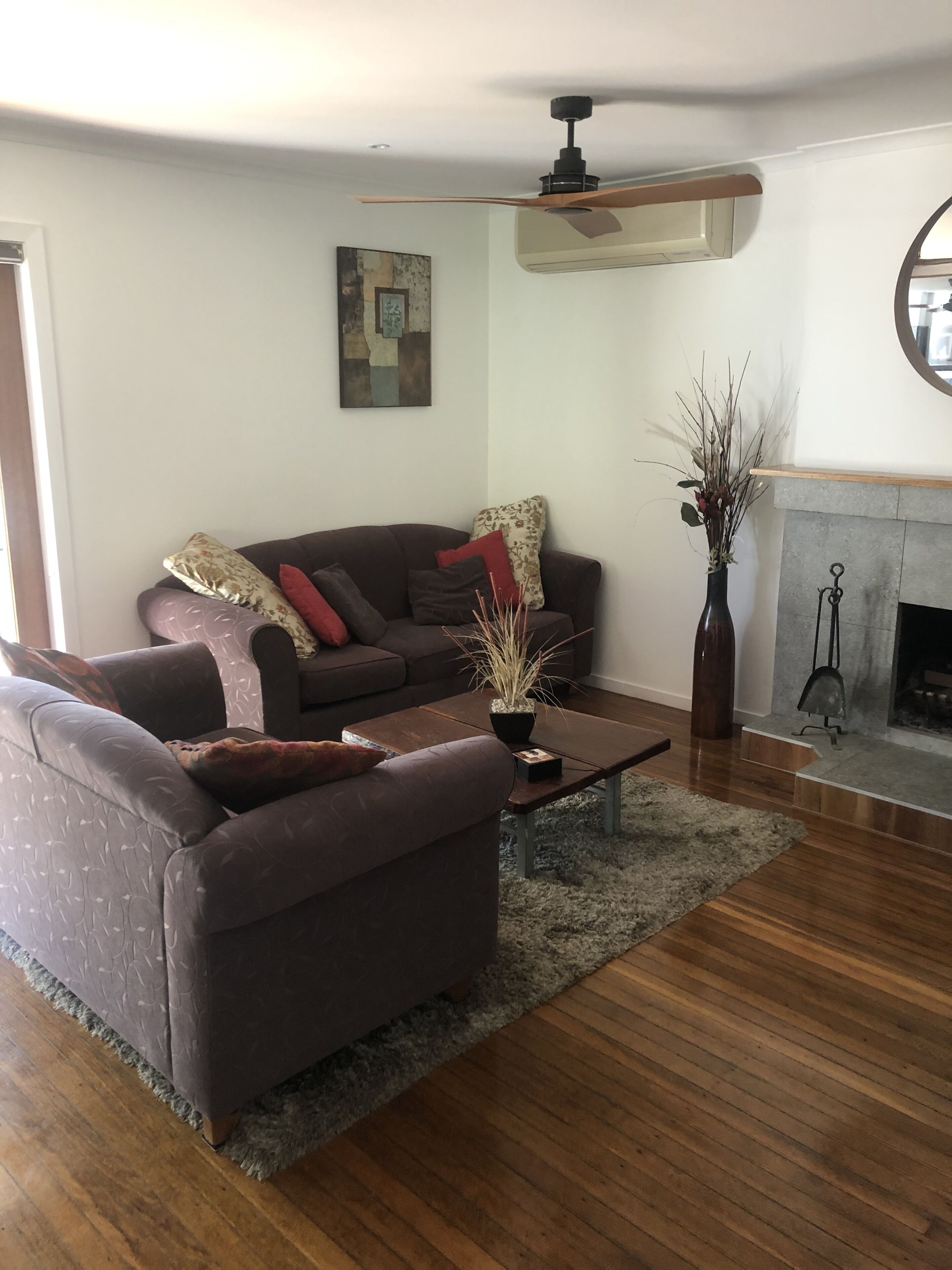 Waterfront 2Brm Villa Pet friendly. — image 8