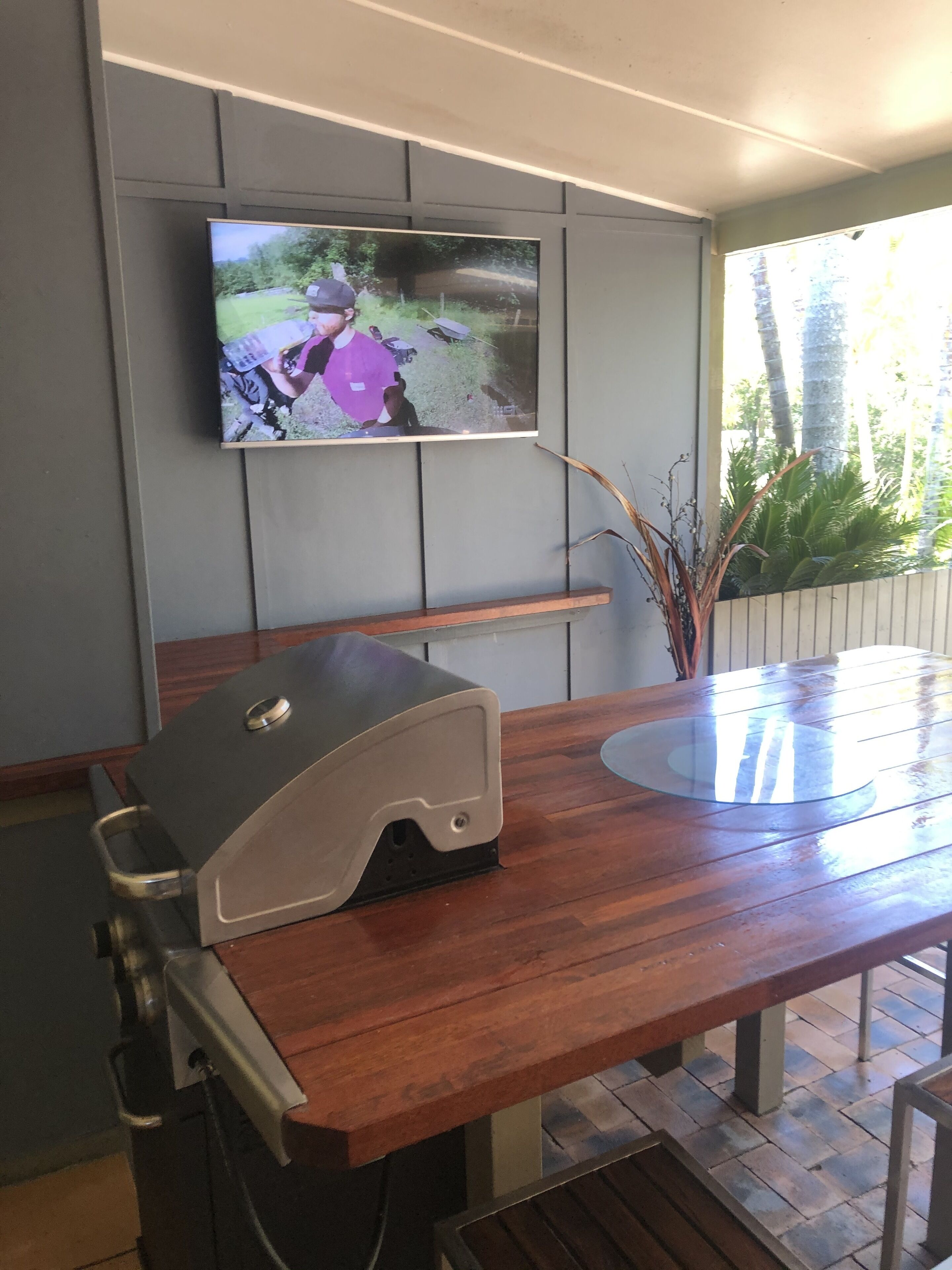 Waterfront 2Brm Villa Pet friendly. — image 17