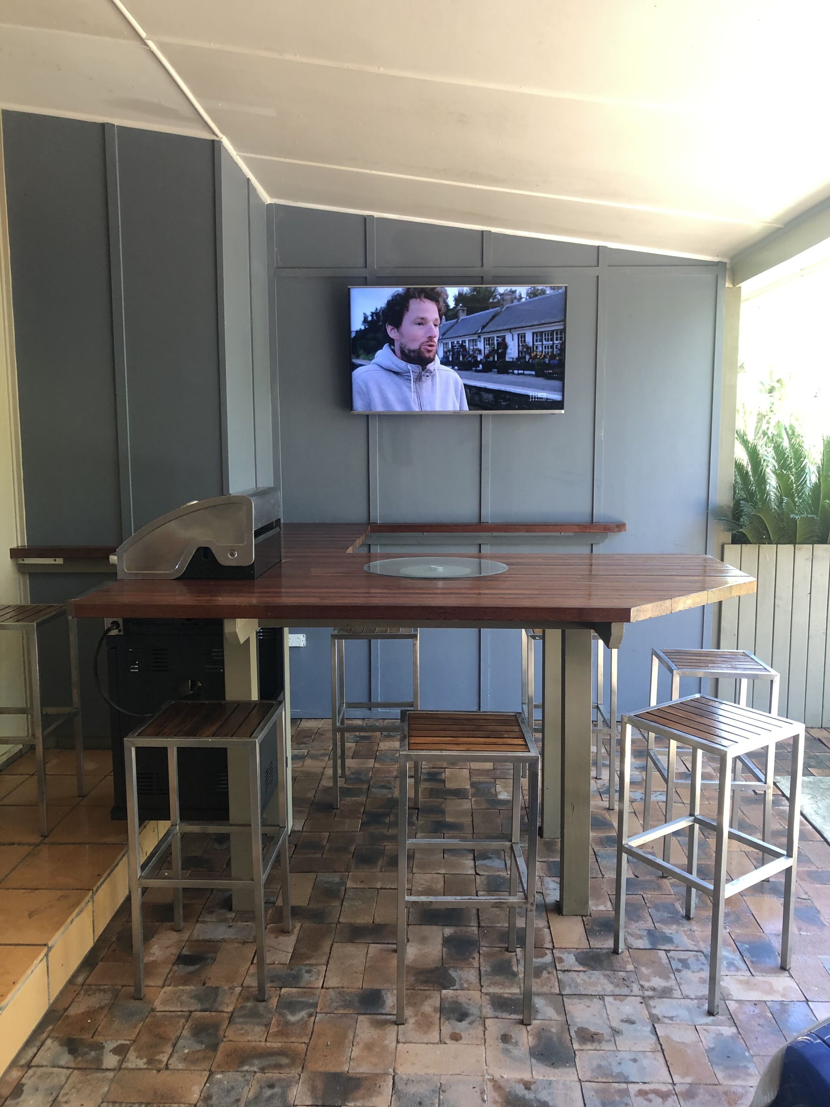 Waterfront 2Brm Villa Pet friendly. — image 16