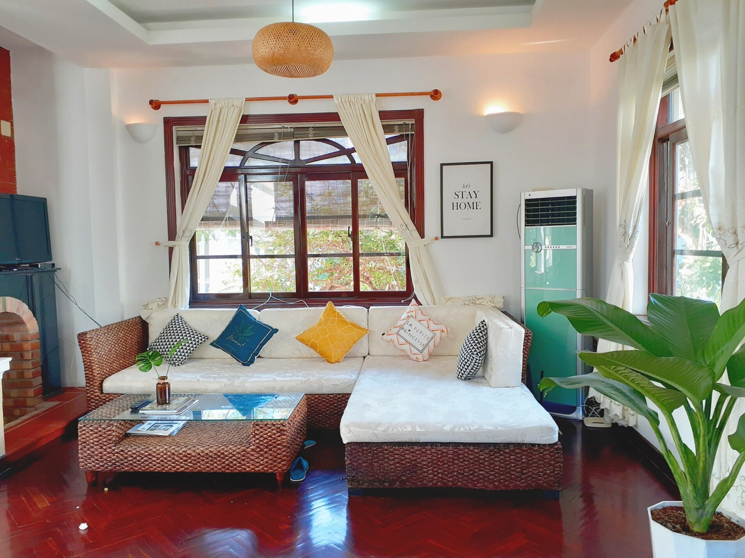 Sun Villa | Living room | TV