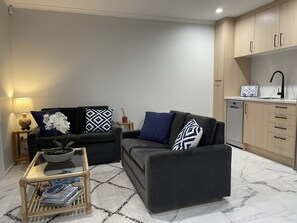 Living area - Veld View Bed & Breakfast (Tuakau)