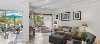 East Beach Villa, sleeps 6, near the beach and Dog Friendly, walk to beach