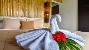 6 slaapkamers, een kluis op de kamer, een strijkplank/strijkijzer, wifi