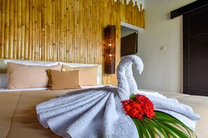 6 chambres, coffres-forts dans les chambres, fer et planche à repasser