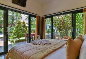 6 Schlafzimmer, Zimmersafe, Bügeleisen/Bügelbrett, WLAN