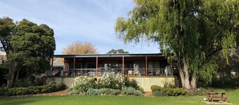 Farmhouse: 3 bedrooms + games room with pool table