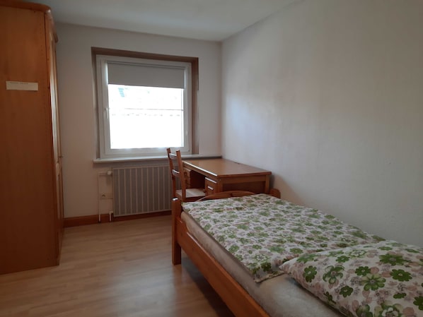 1 chambre, bureau, Wi-Fi, draps fournis