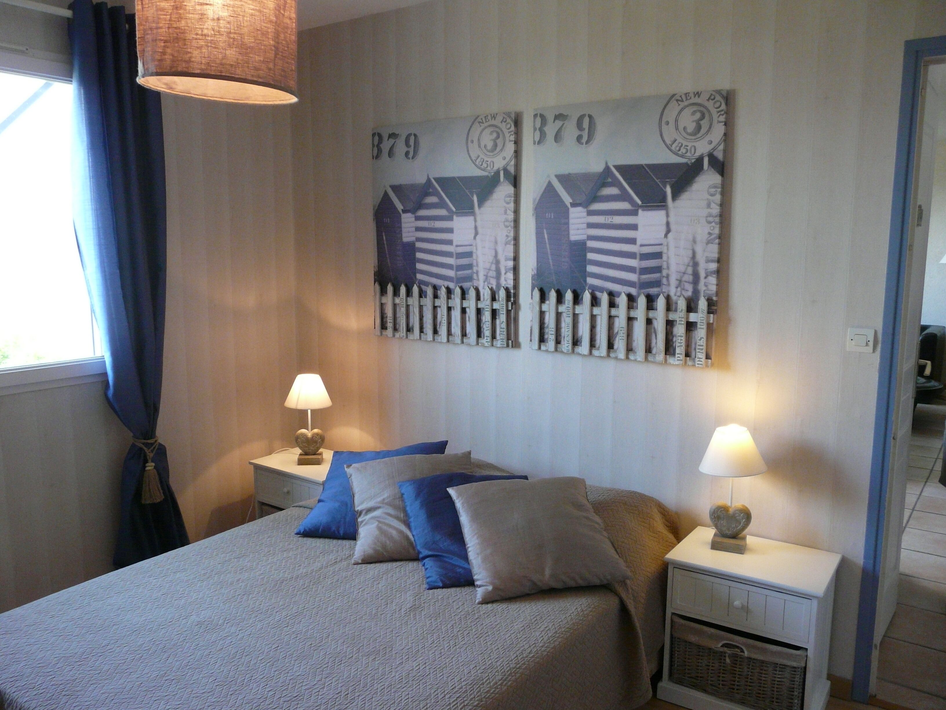 3 室のベッドルーム、アイロン / アイロン台、ベッドシーツ