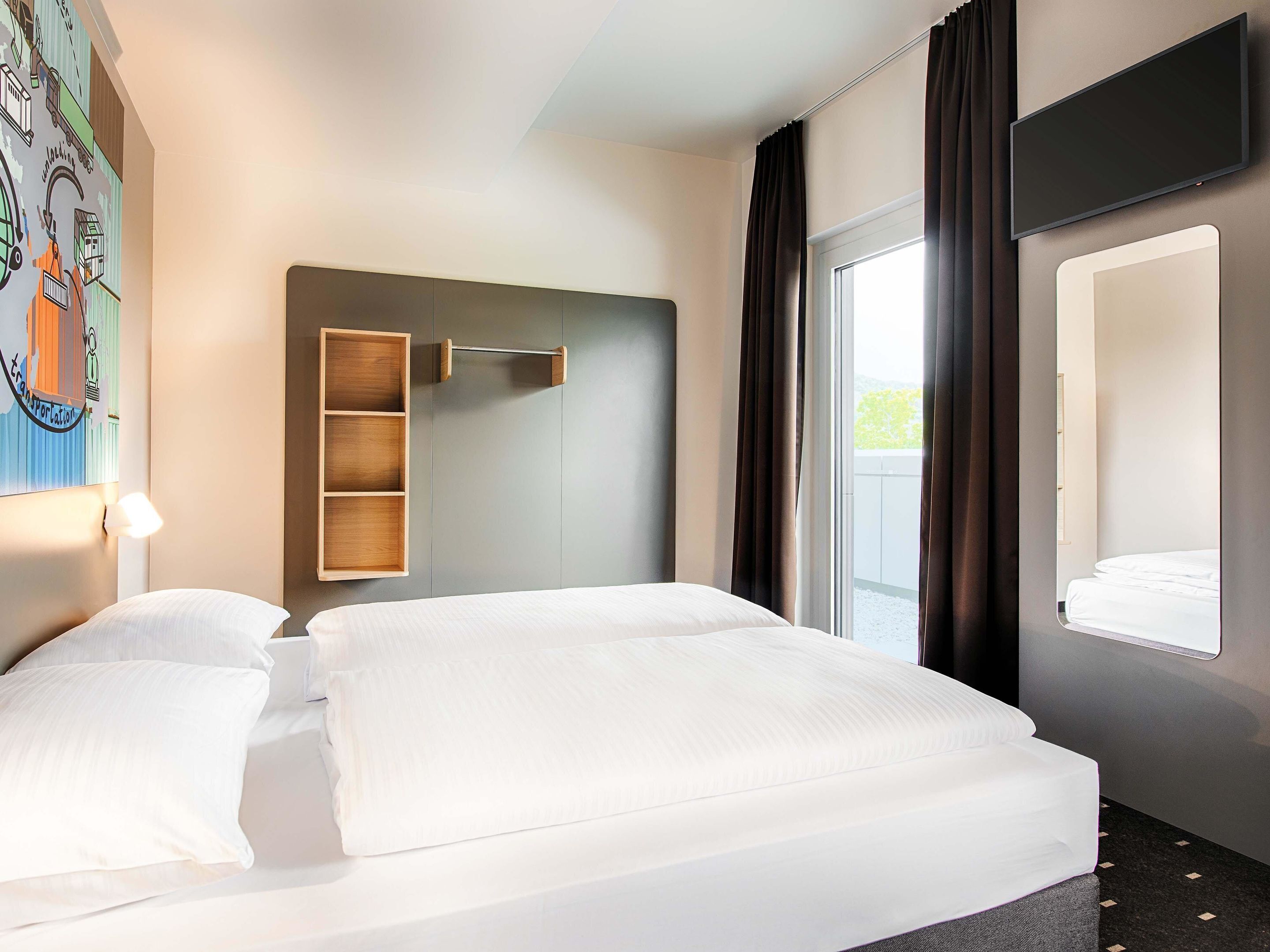 Foto - B&B Hotel Stuttgart-Neckarhafen