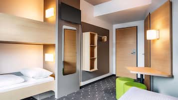 Hypo-allergenic bedding, desk, soundproofing, free WiFi