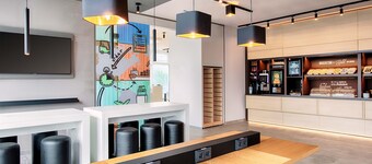 B&B Hotel Stuttgart-Neckarhafen --> B&B 호텔 슈투트가르트-네크카하펜