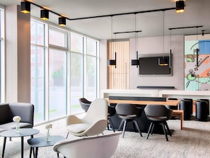 Hypo-allergenic bedding, desk, soundproofing, free WiFi