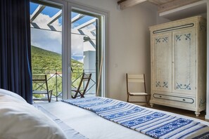 3 chambres, fer et planche à repasser, draps fournis