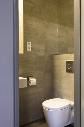 Shower - Jugendherberge München City - Hostel (Munich)