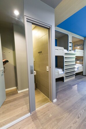 Bed sheets - Jugendherberge München City - Hostel (Munich)