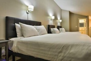 3 bedrooms, free WiFi, bed sheets - Ski-In Ski-Out / Pool & Hot Tub / Newly Renovated (Fernie)