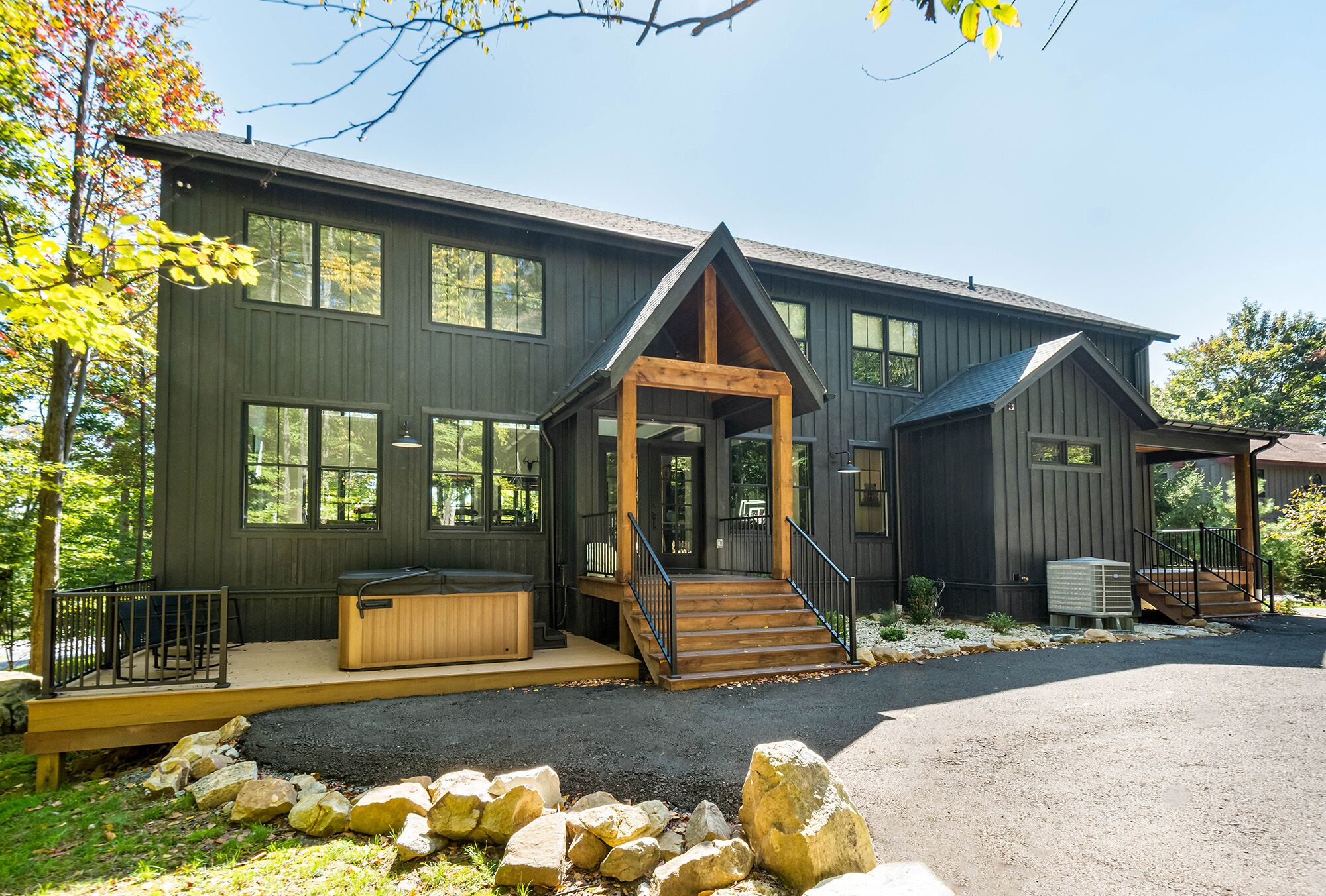 No Black Tie Affair | 5 Master Suites + Hot Tub & Game Room!