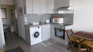 Unclassified image, 5 of 13, button - Charming 30m² 2-room, south loggia, parking in Sète, sea view (Sète)